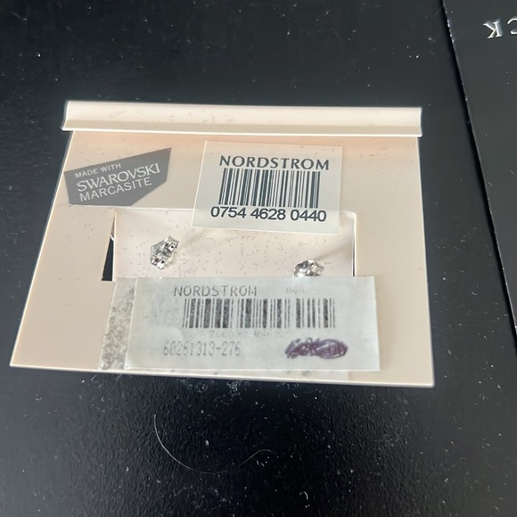 NWT Judith Jack Earrings Sterling Silver Swarovski Marcasite - Picture 3 of 4